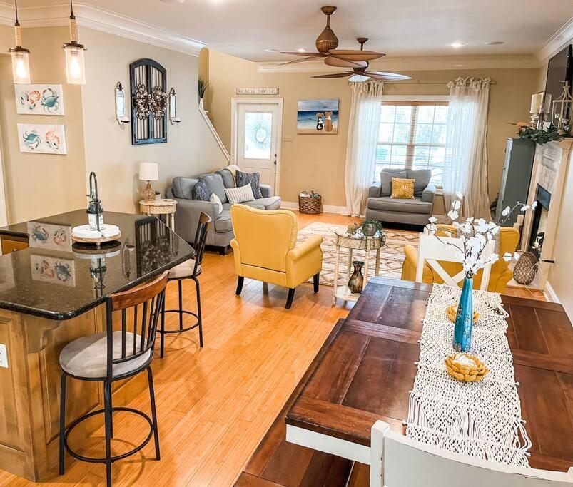 Pet Friendly Tranquil Cottage With Fire-Pit And Seasonal Hot Tub Sept-March Minutes To Beaches Dauphin Island Exterior photo