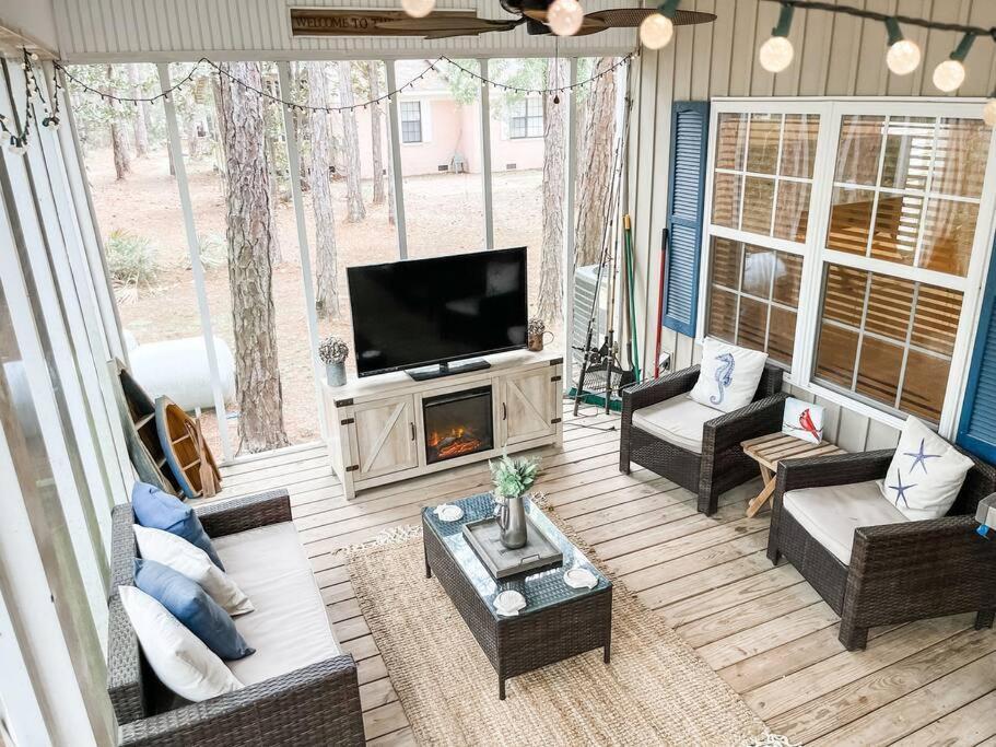 Pet Friendly Tranquil Cottage With Fire-Pit And Seasonal Hot Tub Sept-March Minutes To Beaches Dauphin Island Exterior photo